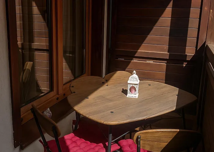 Modern In Near Lift - Parking Lejlighed *